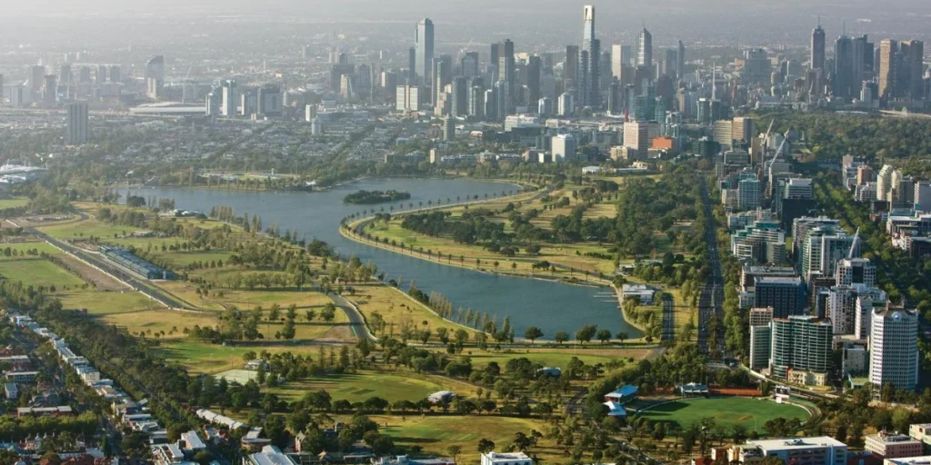 richest suburbs in melbourne - albert park
